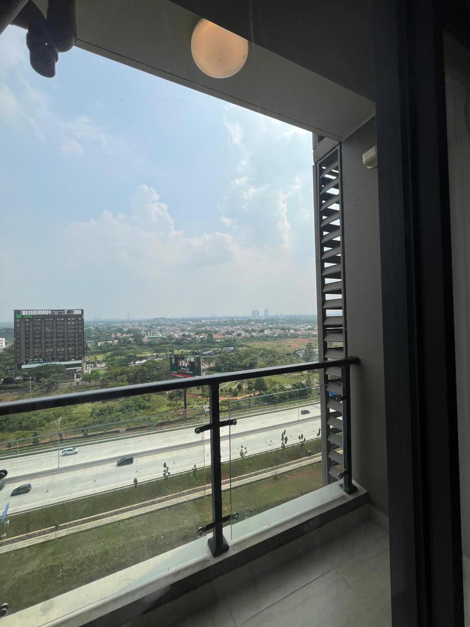 Stay N Cozy Apartemen Sky House Bsd By Sm Room Samporo Exteriér fotografie